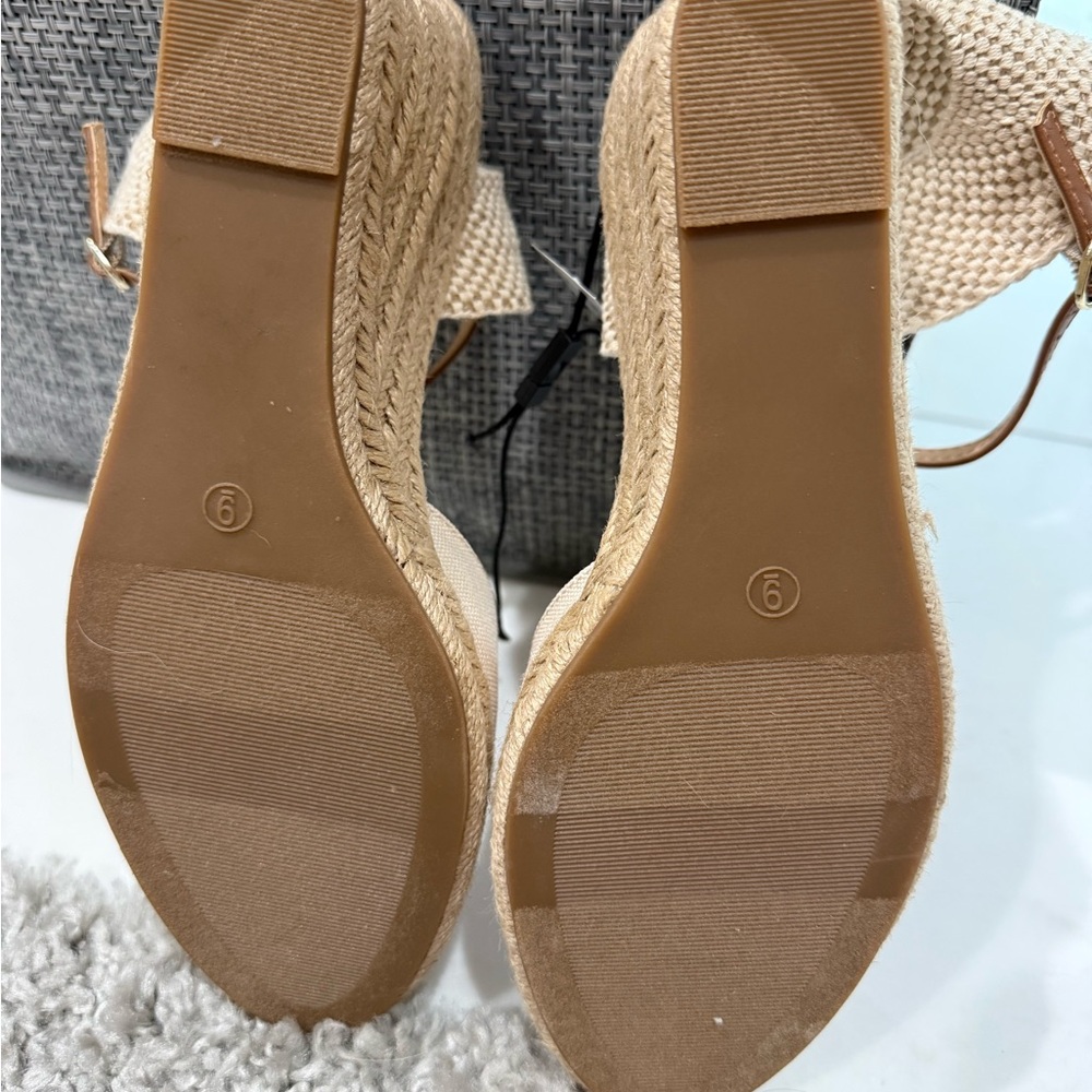 Loft espadrille wedges.  Size 9.  Never worn - Picture 8 of 10